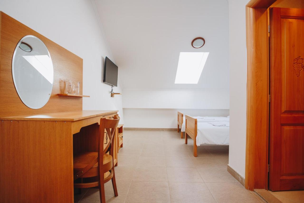 Eco Winery Lipovac Apartments Τσέτινιε Εξωτερικό φωτογραφία