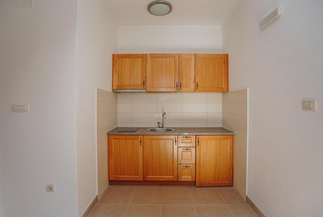 Eco Winery Lipovac Apartments Τσέτινιε Εξωτερικό φωτογραφία